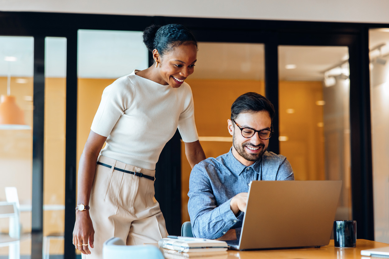 Die KI-Verordnung in HR regelt wie Personalabteilungen mit künstlicher Intelligenz arbeiten