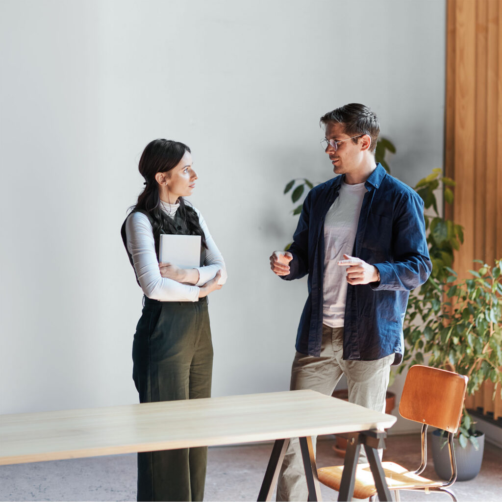 Personaler sprechen über HR Software für den Mittelstand im Büro